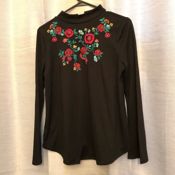 Loft‎ - Picture 2 of 4